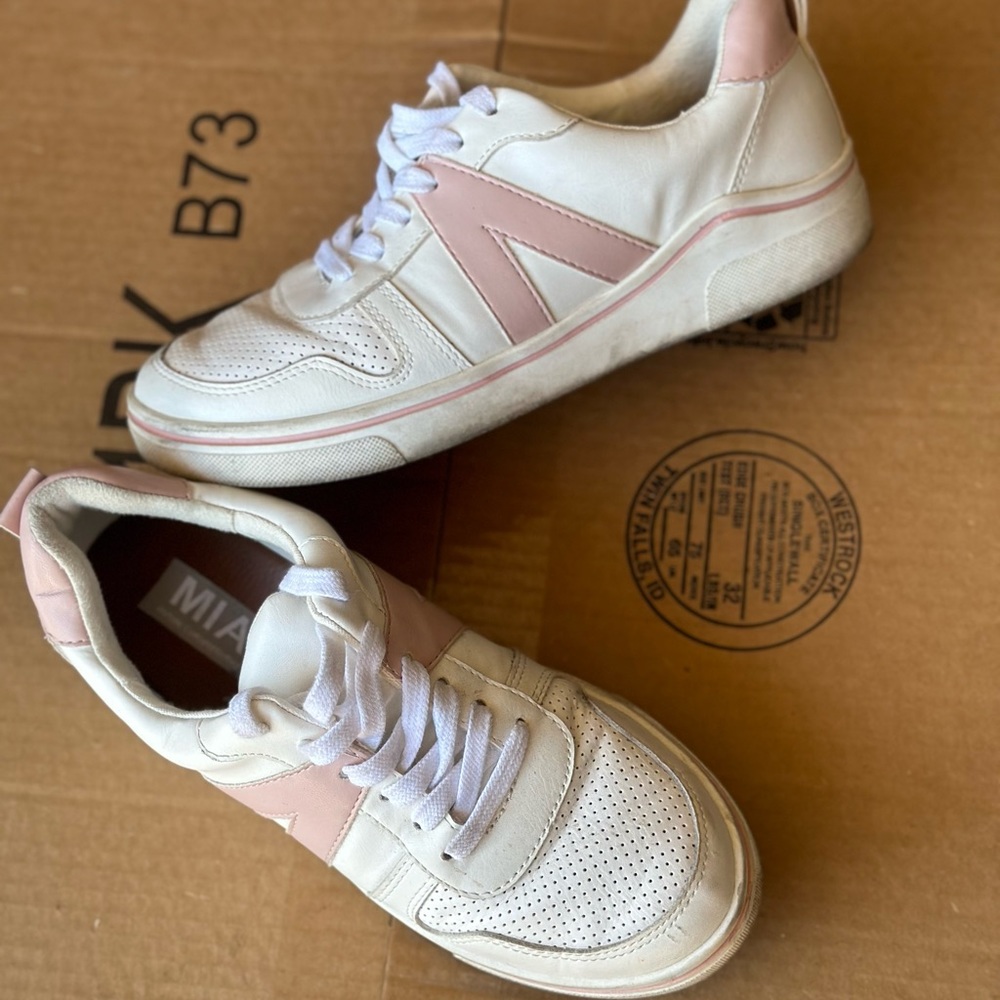 MIA white sneakers shoes
